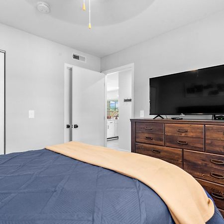 Walk-In, No Stairs Condo, Pets Welcome, 4 Mins To Silver Dollar City, 14 Mins To Ball Park Of America, Amazing Ozark Mountian Views Branson Eksteriør billede