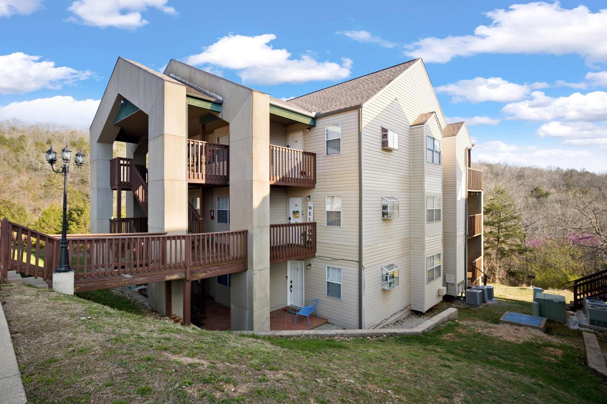 Walk-In, No Stairs Condo, Pets Welcome, 4 Mins To Silver Dollar City, 14 Mins To Ball Park Of America, Amazing Ozark Mountian Views Branson Eksteriør billede
