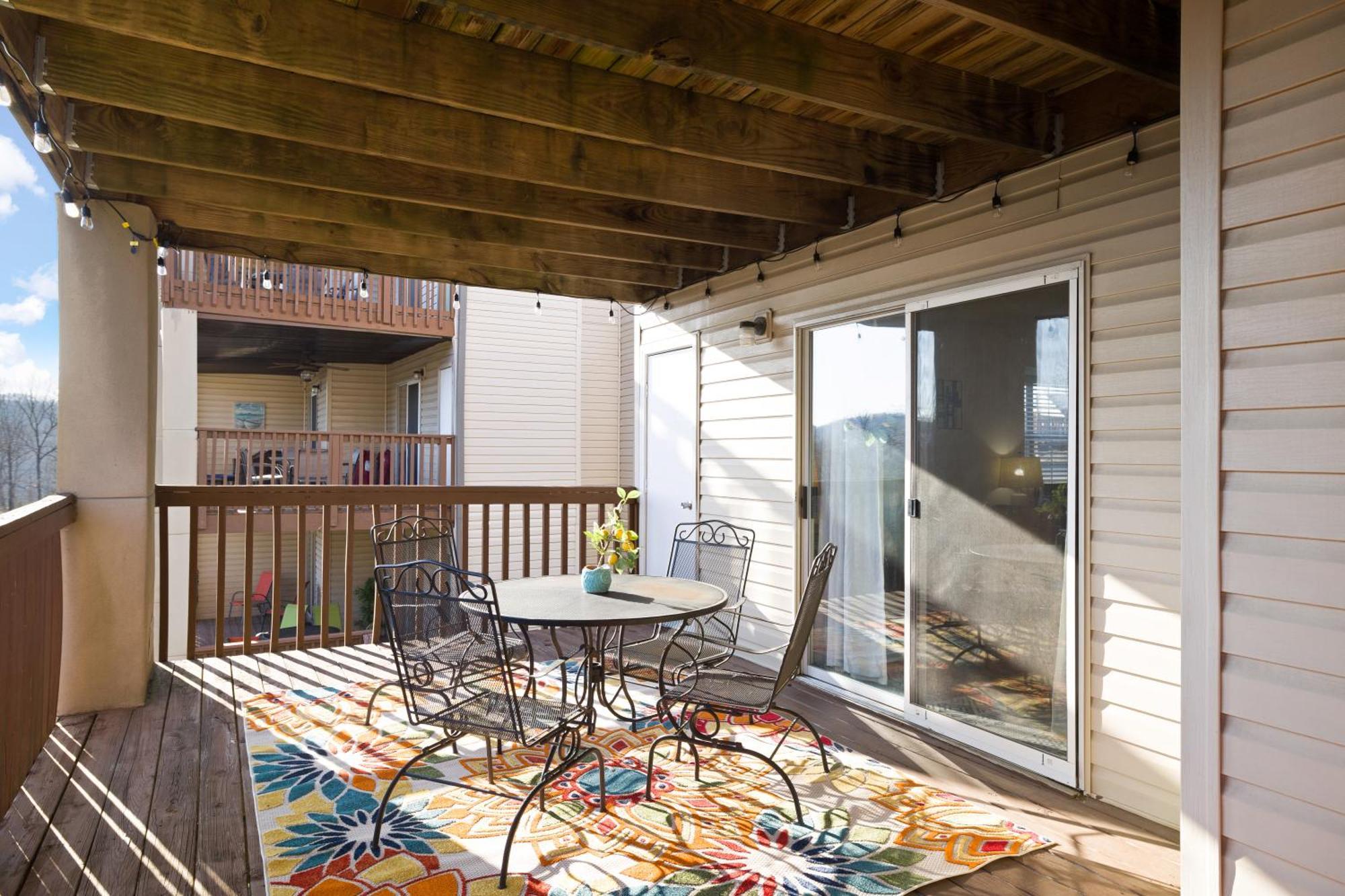 Walk-In, No Stairs Condo, Pets Welcome, 4 Mins To Silver Dollar City, 14 Mins To Ball Park Of America, Amazing Ozark Mountian Views Branson Eksteriør billede