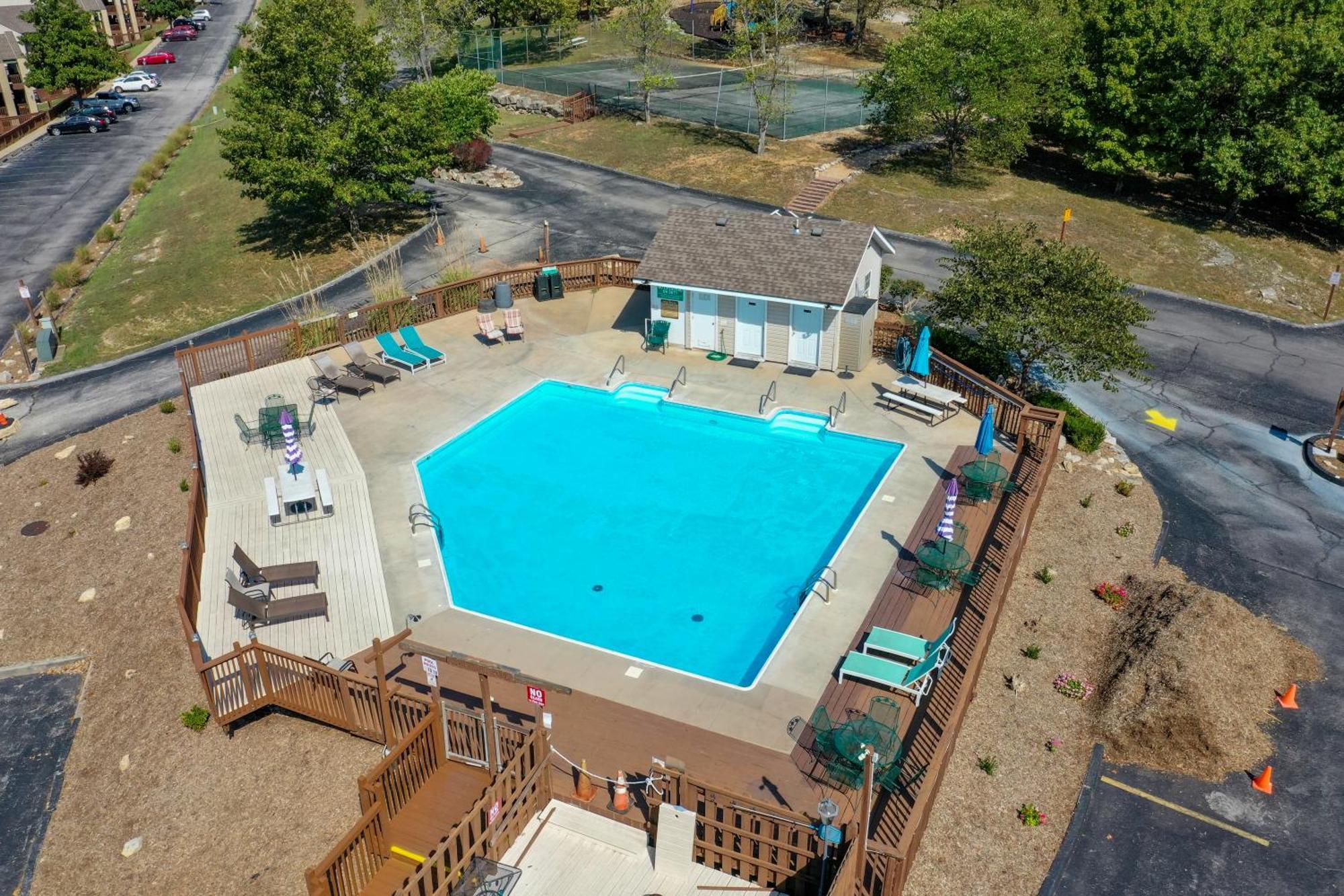Walk-In, No Stairs Condo, Pets Welcome, 4 Mins To Silver Dollar City, 14 Mins To Ball Park Of America, Amazing Ozark Mountian Views Branson Eksteriør billede